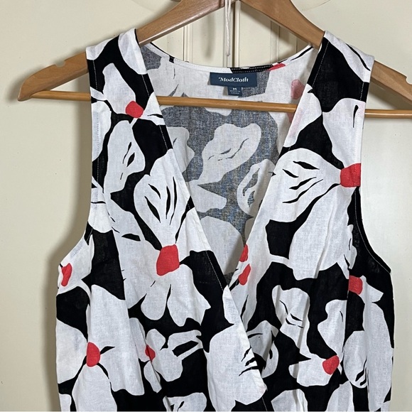 Modcloth Floral Printed Just Want to Have Sun Surplice Romper Size Medium Retro - Picture 2 of 9